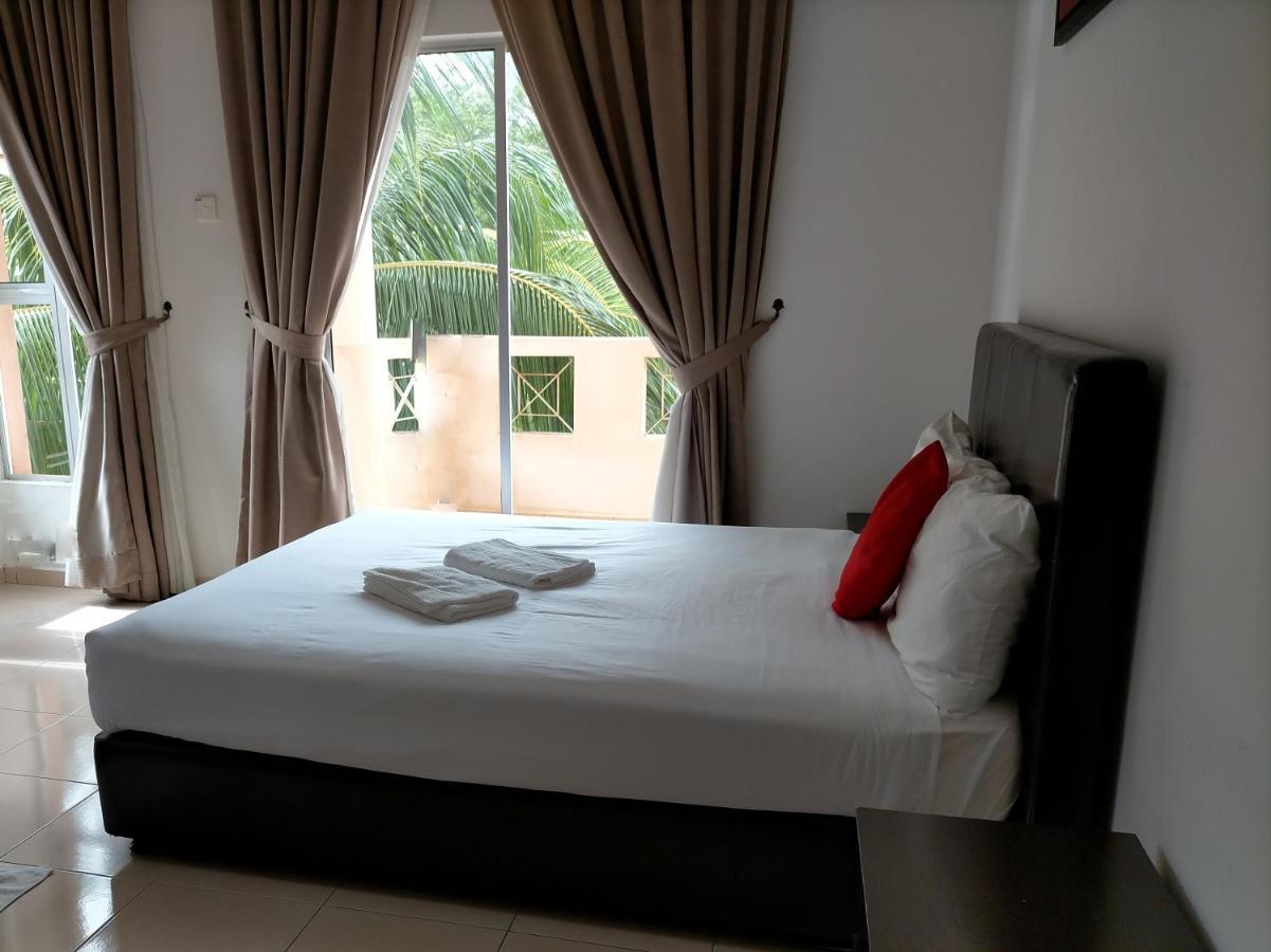 Seri Bayu Resort Hotel Sungai Pelek Exterior foto
